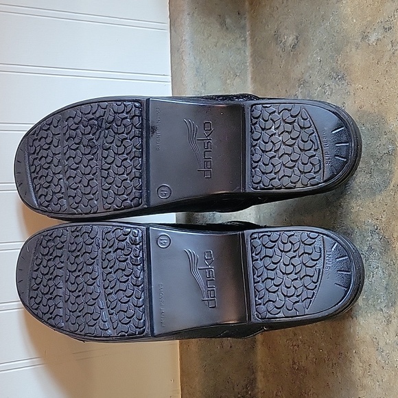 EUC Wm Dansko XP Clogs - Picture 5 of 7